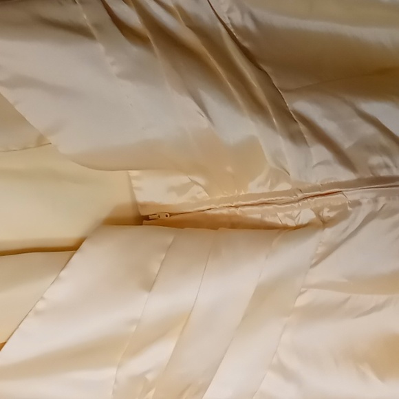 David's Bridal Canary Yellow Halter Dress Size 14 NWT - Picture 9 of 11